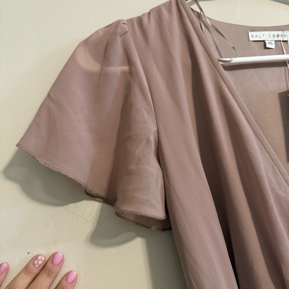 Baltic Born Kristina Maxi Dress Size XS Bridesmaid Flowy Formal NWT neutral read - Picture 5 of 11